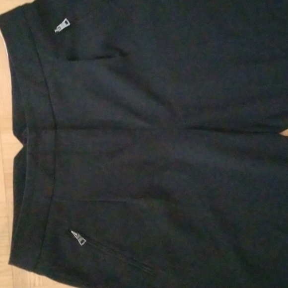 BCBG MaxAzria Black High waisted Relaxed Fit Dress pants zipper pockets - Picture 2 of 6